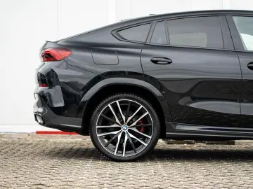 BMW X6 xDrive30d M-SportPRO 22 PANO KomSitz Sitzlüft