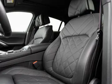 BMW X6 xDrive30d M-SportPRO 22 PANO KomSitz Sitzlüft