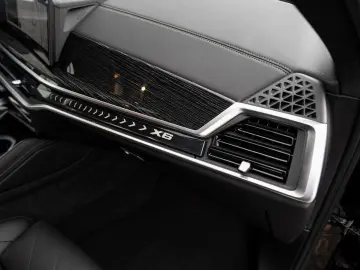 BMW X6 xDrive30d M-SportPRO 22 PANO KomSitz Sitzlüft