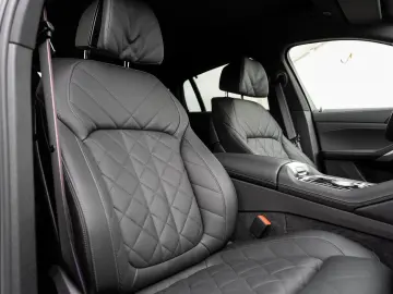 BMW X6 xDrive30d M-SportPRO 22 PANO KomSitz Sitzlüft