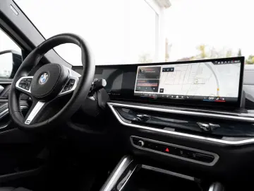 BMW X6 xDrive30d M-SportPRO 22 PANO KomSitz Sitzlüft