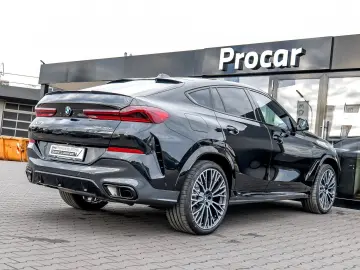 BMW X6 xDrive30d M Sport PANO ACC AHK RFK NAVI LED