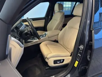 BMW X7 xDrive40d SportsA M Sport Navi.Laser.Standhz