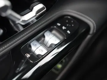 MERCEDES-BENZ SL 63 AMG 4Matic  LIFT NIGHT DISTRONIC