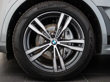 BMW X7 xDrive 40d Msport Exclusive Skylounge Massage