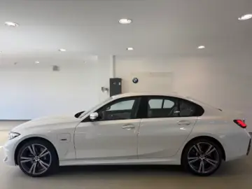 BMW 330 e M-Sport