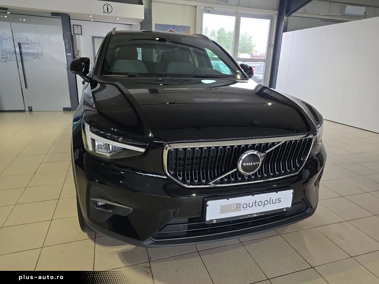 VOLVO XC40 T2 Core ACC BLIS Kamera LED WinterPaket