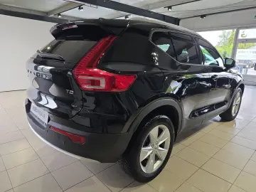 VOLVO XC40 T2 Core ACC BLIS Kamera LED WinterPaket