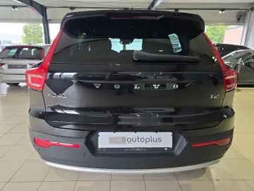 VOLVO XC40 T2 Core ACC BLIS Kamera LED WinterPaket