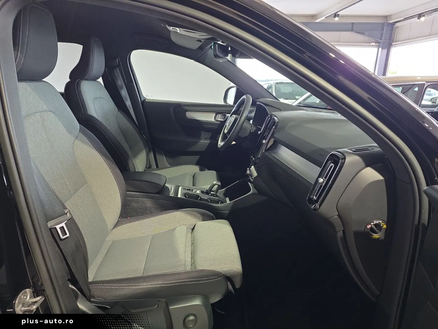 VOLVO XC40 T2 Core ACC BLIS Kamera LED WinterPaket