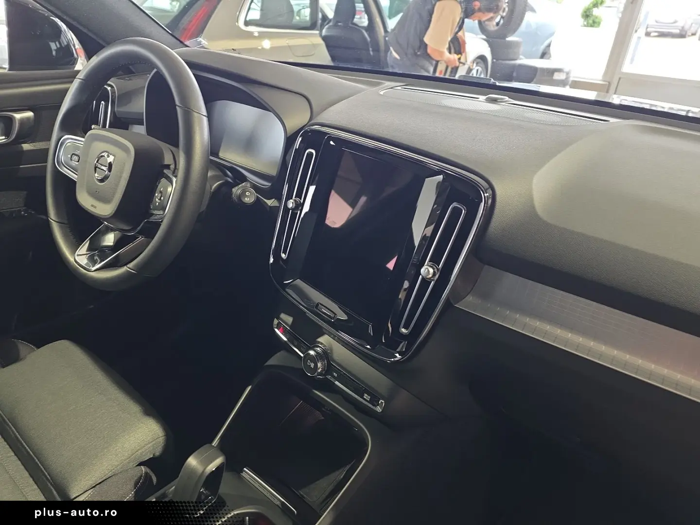 VOLVO XC40 T2 Core ACC BLIS Kamera LED WinterPaket