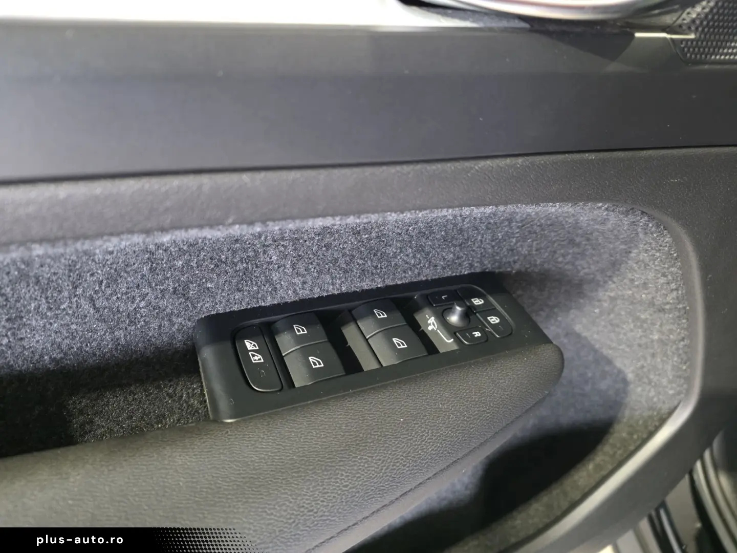 VOLVO XC40 T2 Core ACC BLIS Kamera LED WinterPaket