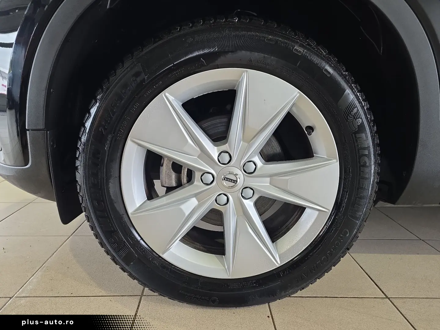 VOLVO XC40 T2 Core ACC BLIS Kamera LED WinterPaket