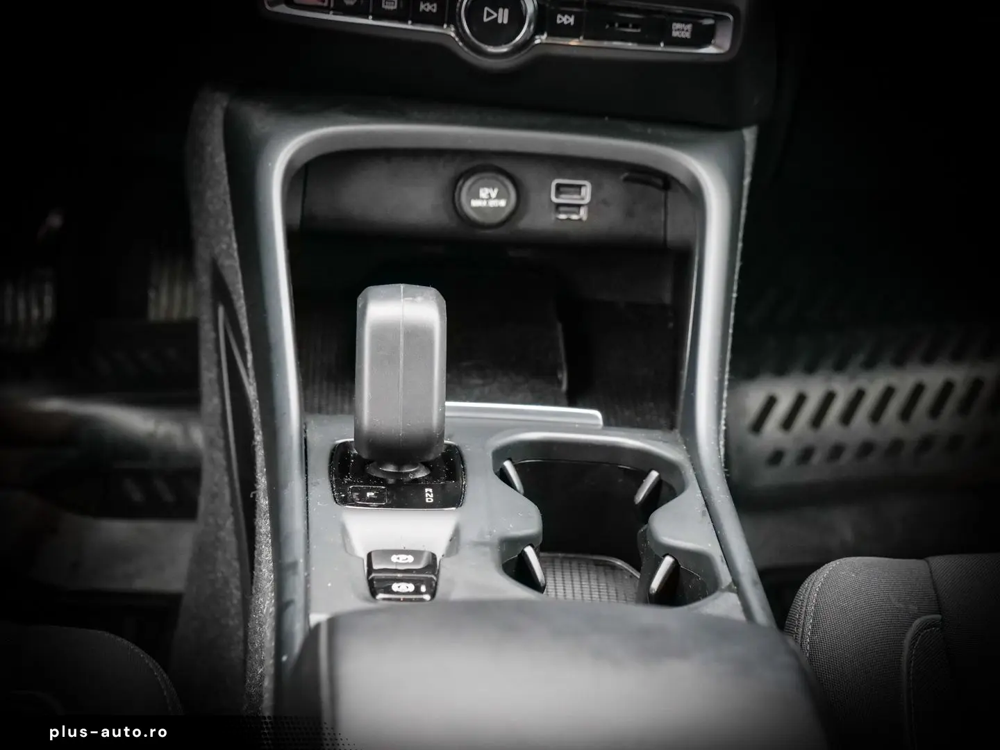 VOLVO XC40 Inscription Expression Recharge Plug-In Hyb