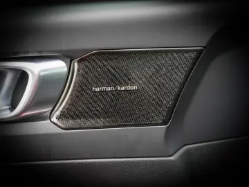 VOLVO XC40 Inscription Expression Recharge Plug-In Hyb