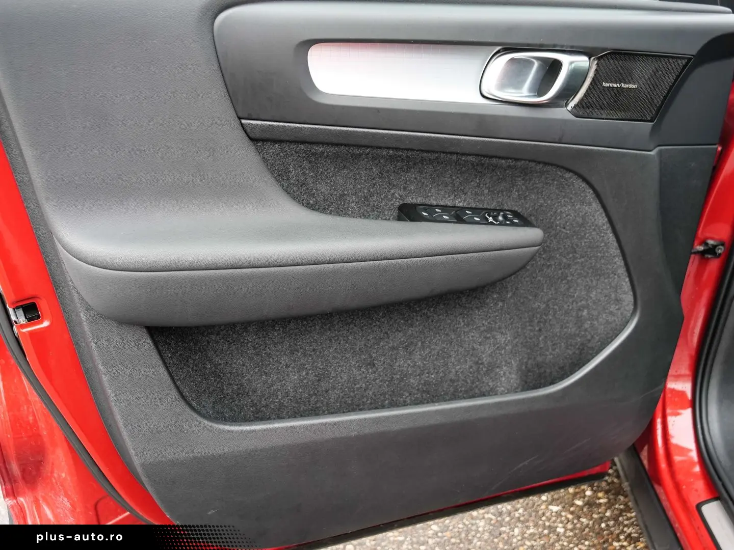 VOLVO XC40 Inscription Expression Recharge Plug-In Hyb