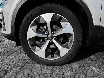 VOLVO XC40 Core 2WD Navi Digitales Cockpit Soundsystem