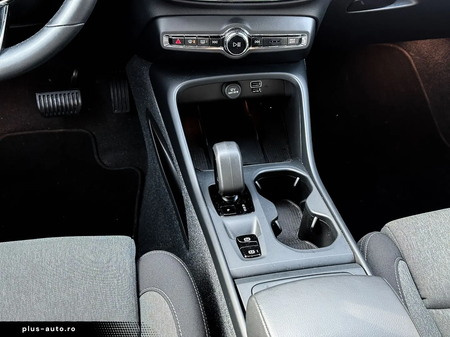 VOLVO XC40 Core 2WD Navi Digitales Cockpit Soundsystem