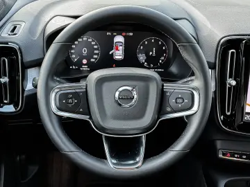 VOLVO XC40 Core 2WD Navi Digitales Cockpit Soundsystem