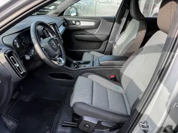 VOLVO XC40 Core 2WD Navi Digitales Cockpit Soundsystem
