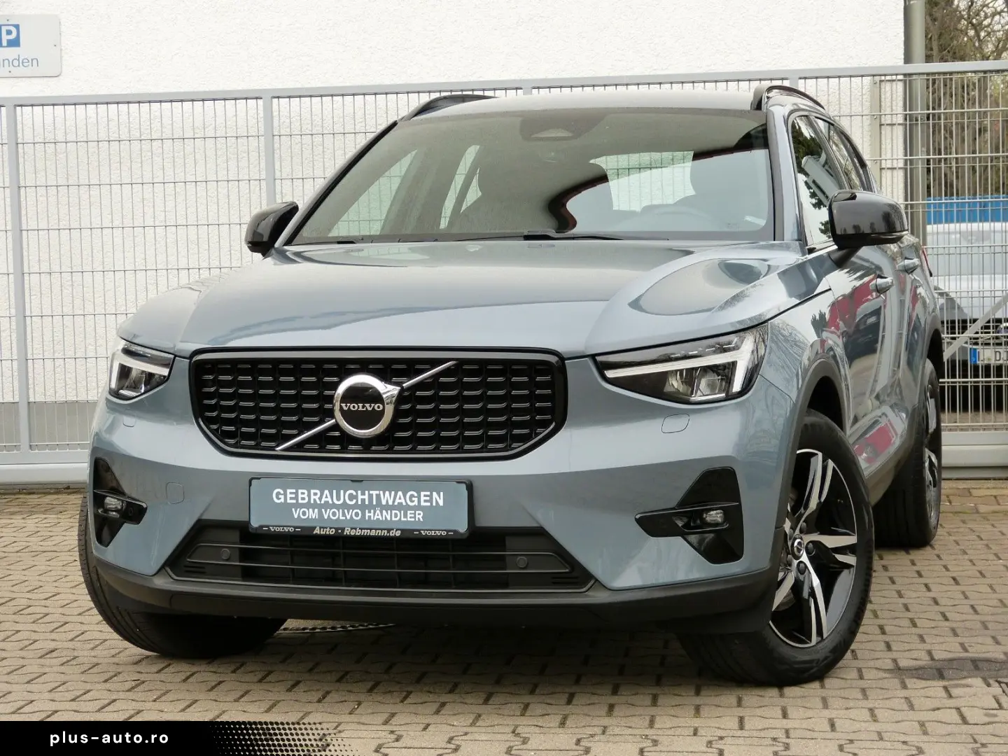 VOLVO XC40 B3 Plus Dark ACC BLIS AHK