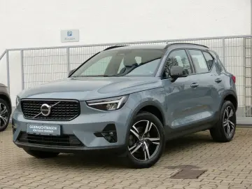 VOLVO XC40 B3 Plus Dark ACC BLIS AHK
