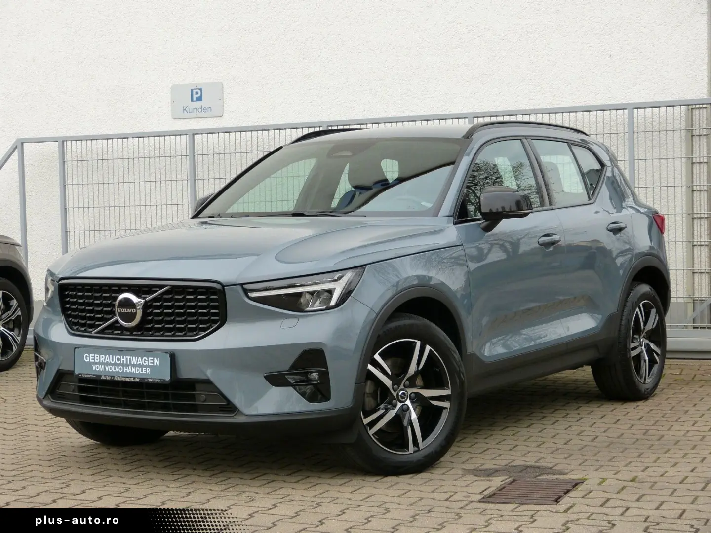 VOLVO XC40 B3 Plus Dark ACC BLIS AHK