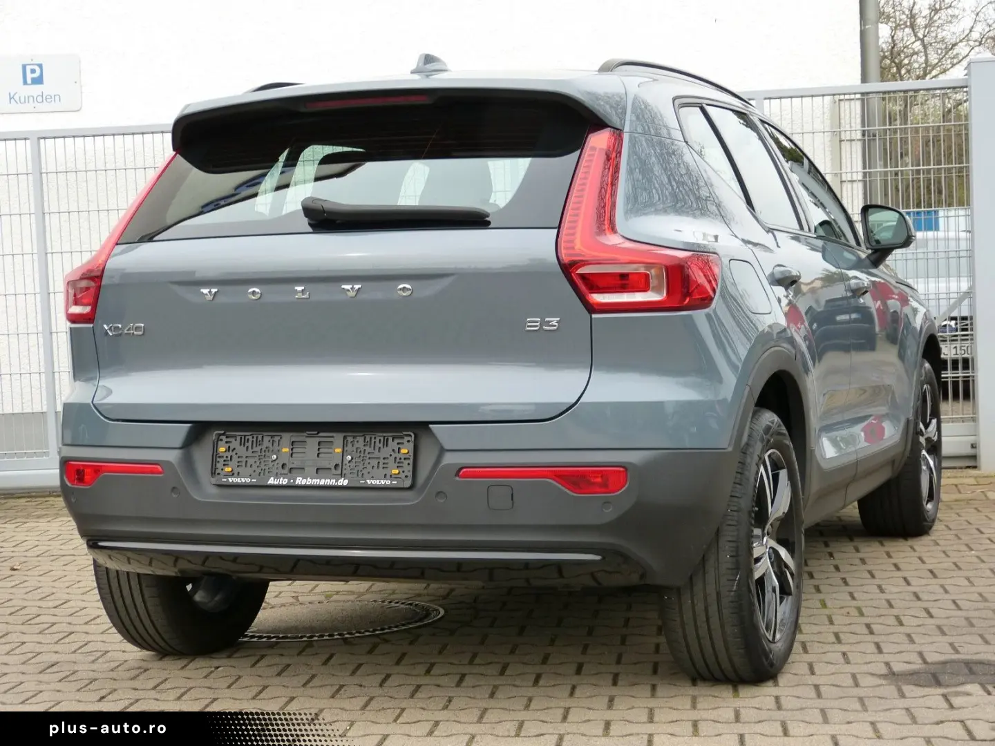 VOLVO XC40 B3 Plus Dark ACC BLIS AHK