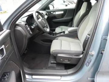VOLVO XC40 B3 Plus Dark ACC BLIS AHK