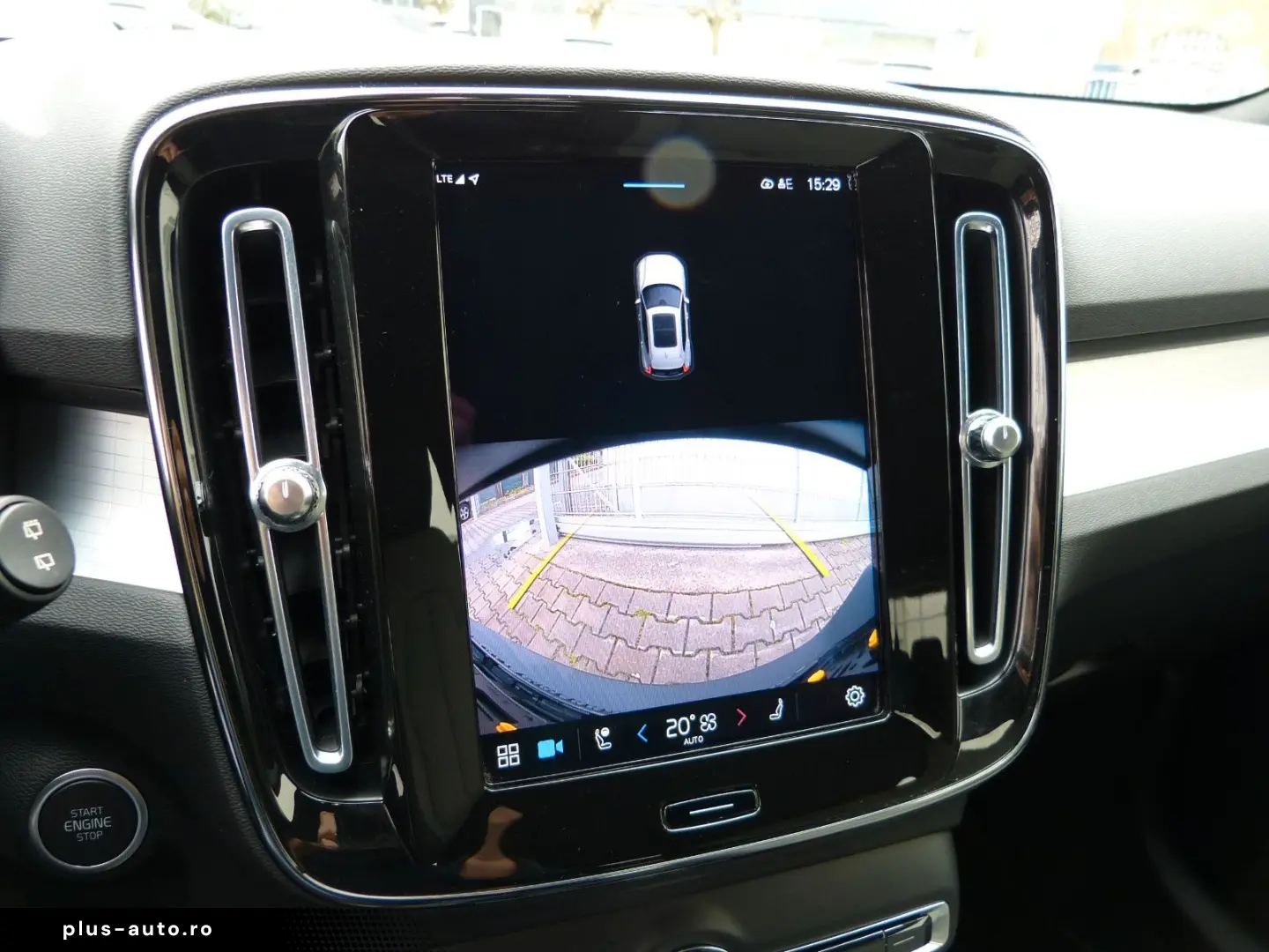 VOLVO XC40 B3 Plus Dark ACC BLIS AHK