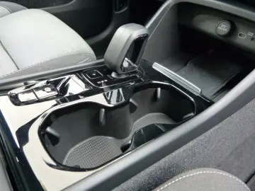 VOLVO XC40 B3 Plus Dark ACC BLIS AHK