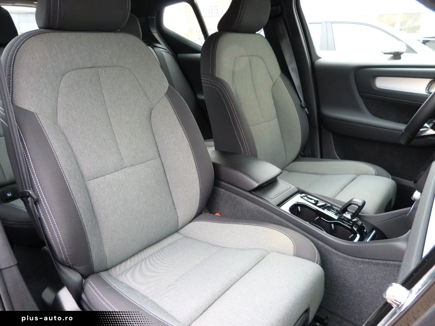 VOLVO XC40 B3 Plus Dark ACC BLIS AHK