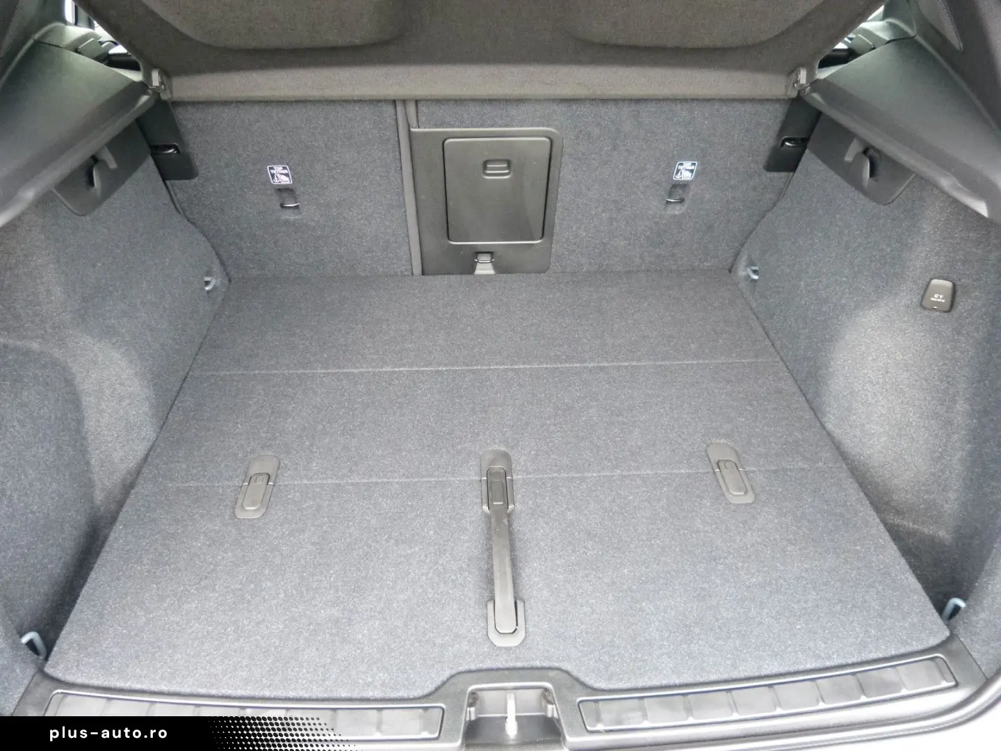 VOLVO XC40 B3 Plus Dark ACC BLIS AHK