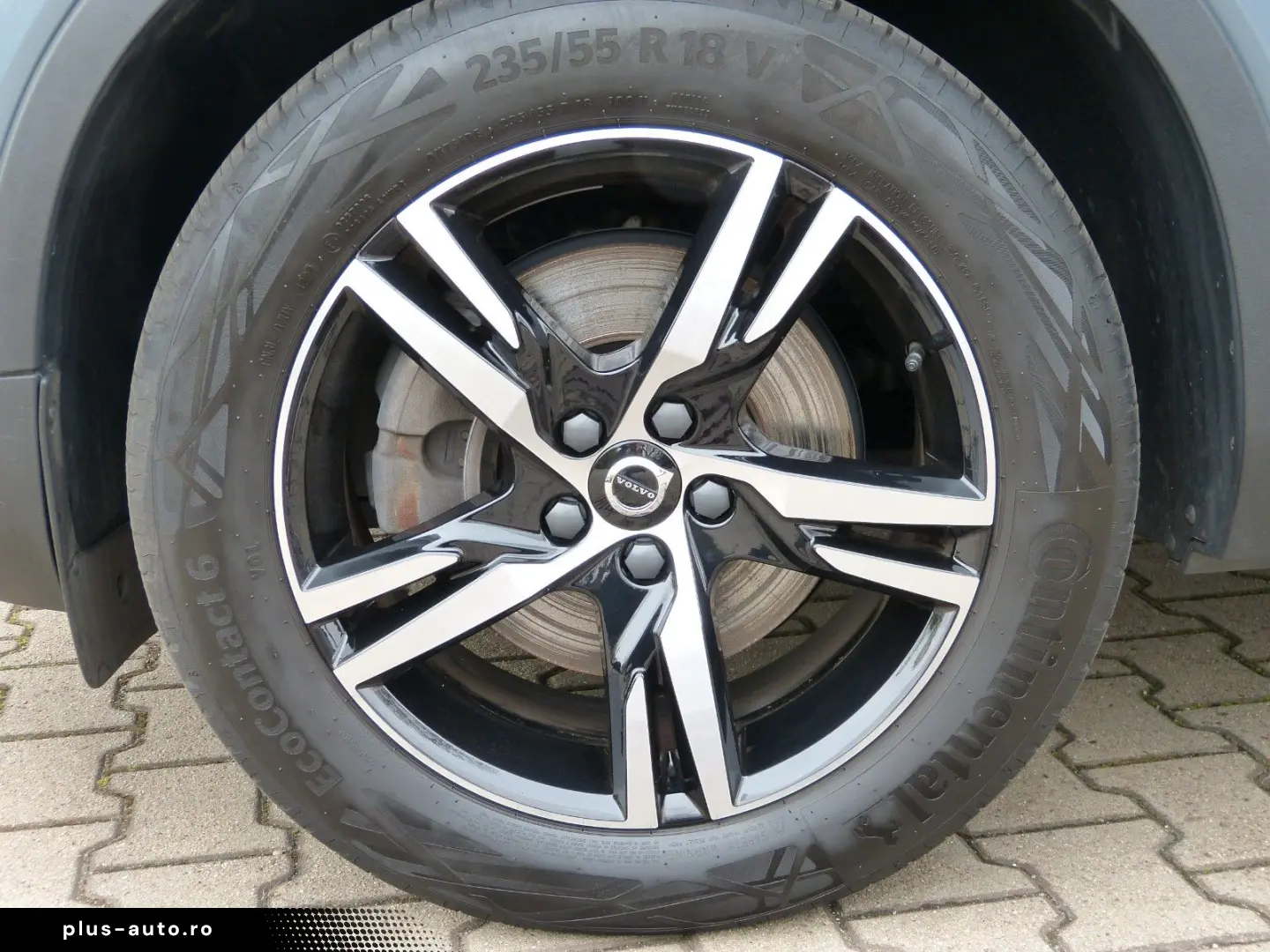VOLVO XC40 B3 Plus Dark ACC BLIS AHK