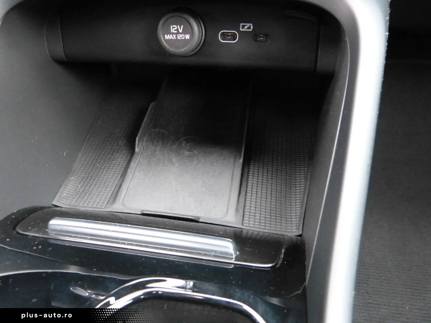 VOLVO XC40 B3 Plus Dark ACC BLIS AHK