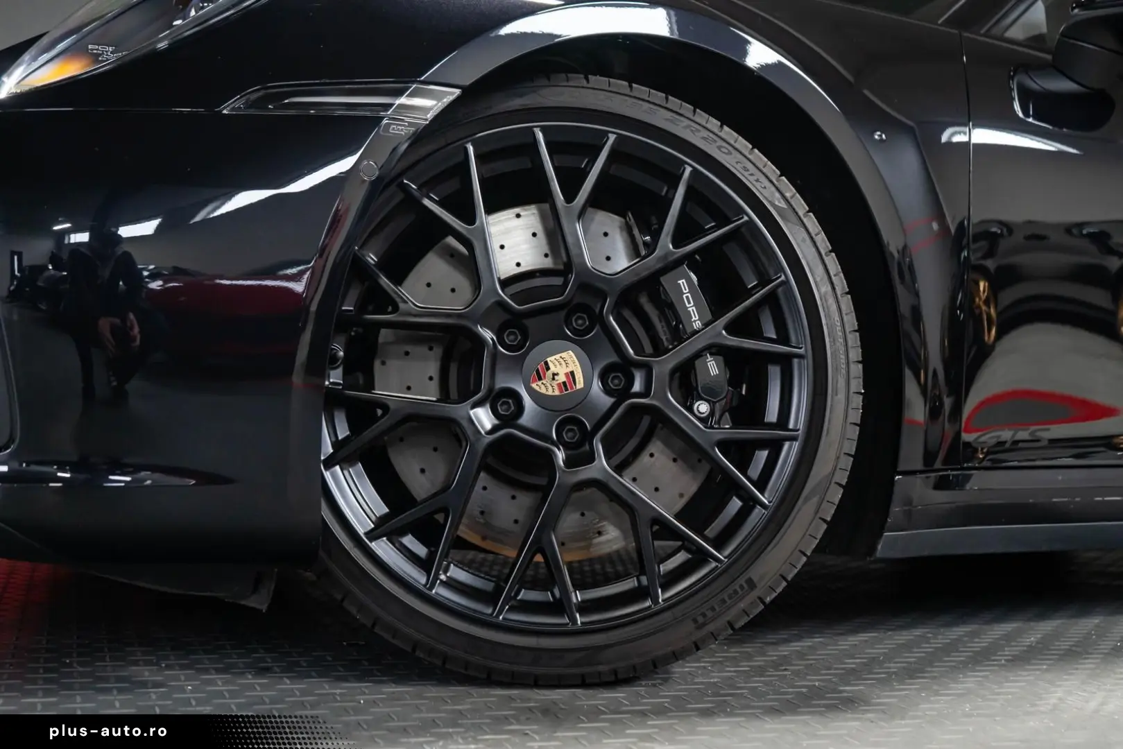 PORSCHE 911 Carrera 4 GTS BOSE LIFT CHRONO PPF APPROVED
