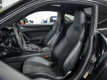 PORSCHE 911 Carrera 4 GTS BOSE LIFT CHRONO PPF APPROVED