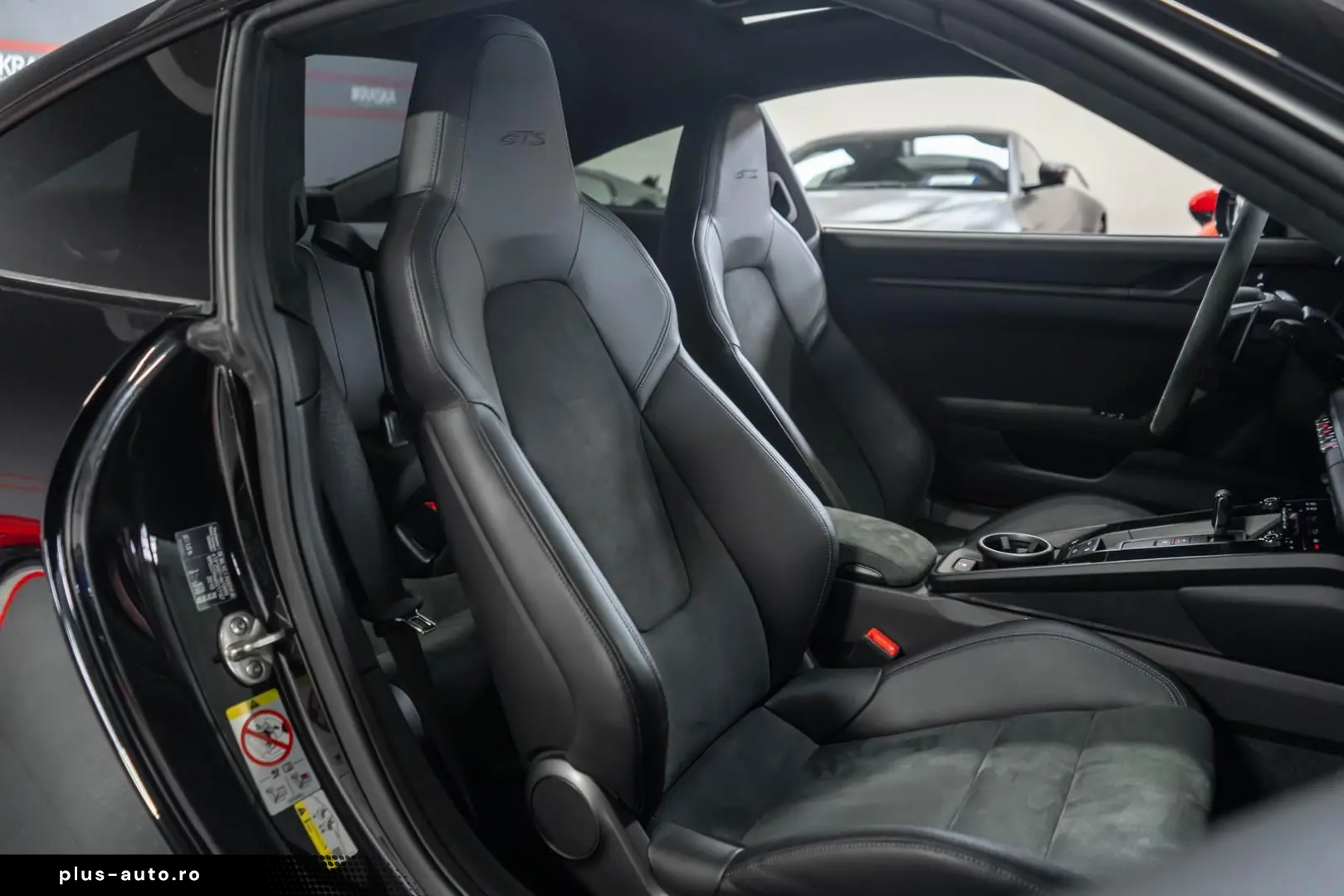 PORSCHE 911 Carrera 4 GTS BOSE LIFT CHRONO PPF APPROVED