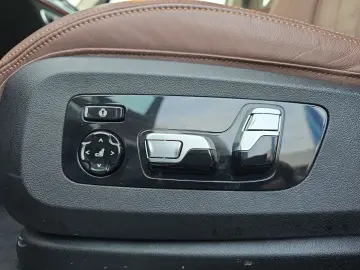 BMW X5 xDr30d Laser 360 DAProf 4Z Clima Keyless TowH