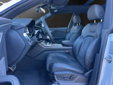 AUDI RSQ8 TFSI qu. tiptr.  STHZG PANO B&O HEAD HD