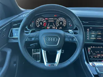 AUDI RSQ8 TFSI qu. tiptr.  STHZG PANO B&O HEAD HD