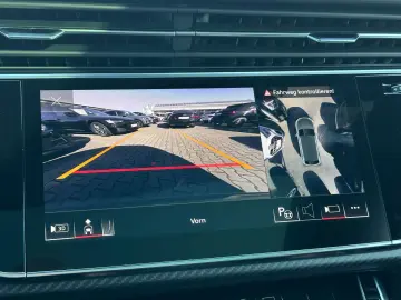AUDI RSQ8 TFSI qu. tiptr.  STHZG PANO B&O HEAD HD