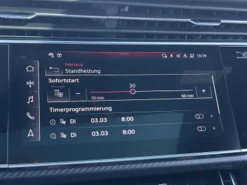 AUDI RSQ8 TFSI qu. tiptr.  STHZG PANO B&O HEAD HD