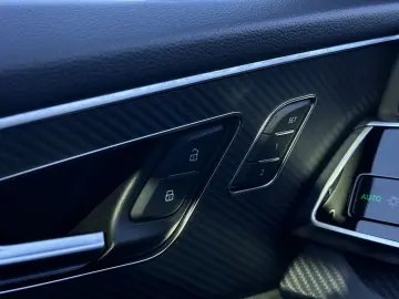 AUDI RSQ8 TFSI qu. tiptr.  STHZG PANO B&O HEAD HD