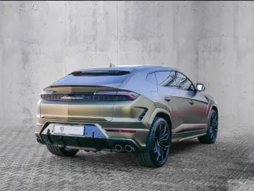 Lamborghini Urus SE   AdPersonam I Carbon