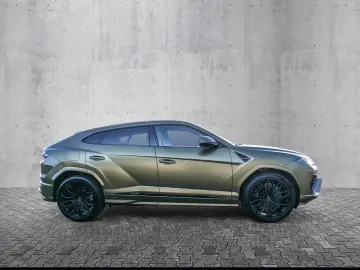 Lamborghini Urus SE   AdPersonam I Carbon