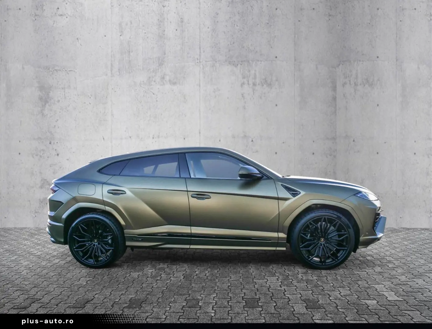 Lamborghini Urus SE   AdPersonam I Carbon
