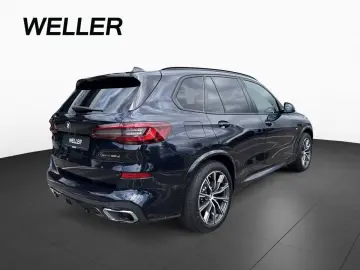 BMW X5 xDr30d MSp SoftClose AuxHeat DAProf Sunroof Keyless