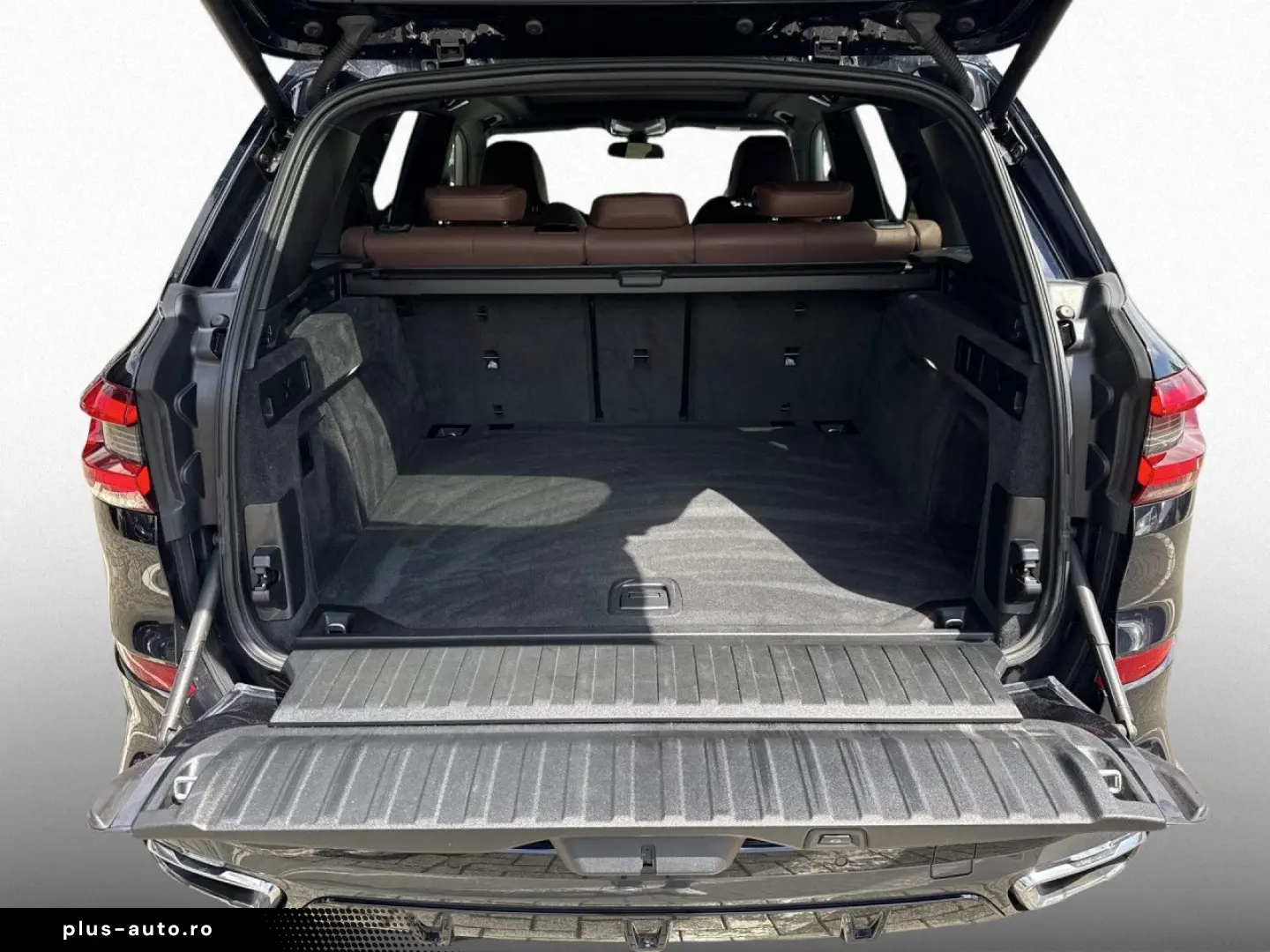 BMW X5 xDr30d MSp SoftClose AuxHeat DAProf Sunroof Keyless