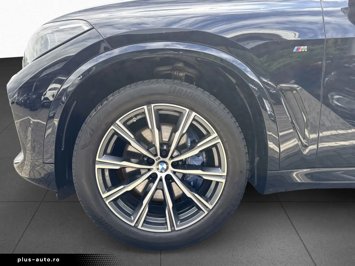 BMW X5 xDr30d MSp SoftClose AuxHeat DAProf Sunroof Keyless